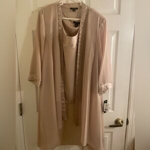 Dillard’s Le Bos 3 Piece Champagne Pantsuit/ Size:16W
